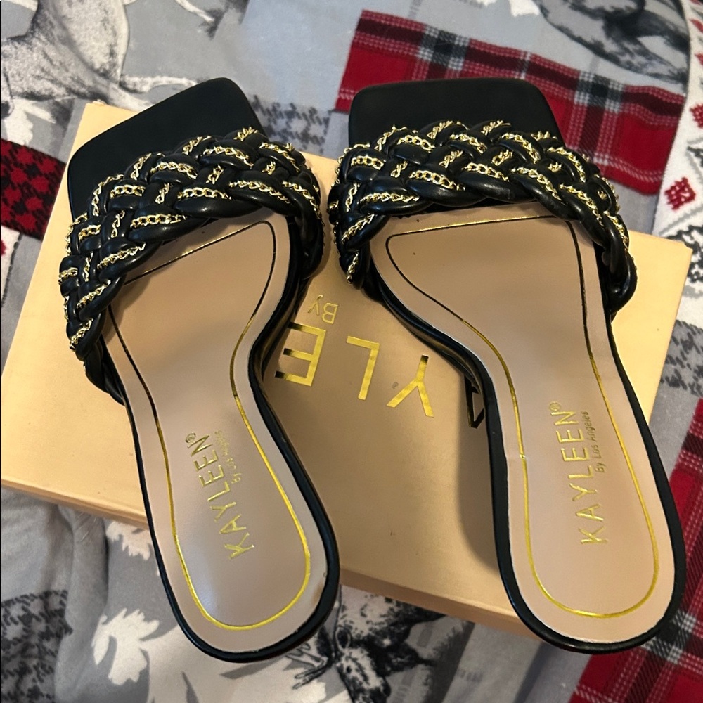 KAYLEEN By Los Angeles Black Heels with Gold Chain Accent
